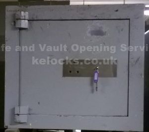 fichet-safe-33 Fichet Safe opened in the city of London by Jason Jones of Key Elements