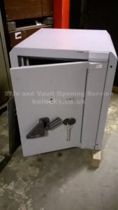 fichet-safe-8 Fichet Safe cracked by Jason Jones, Key Elements